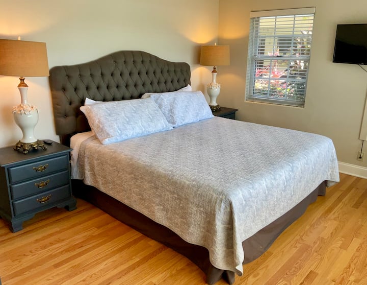 Master has a king bed , en-suite bath and TV.