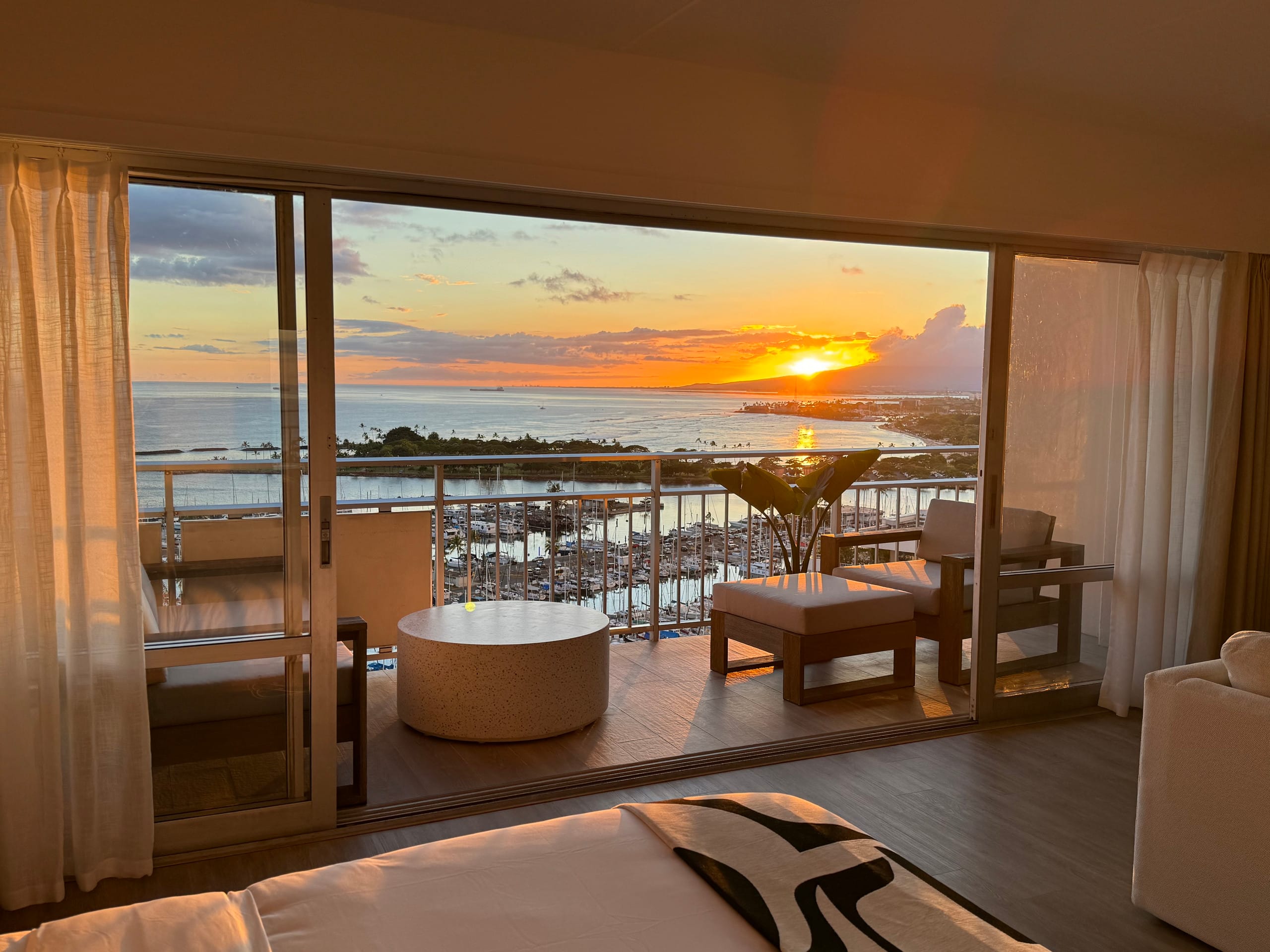 Condo in Honolulu · ★4.97 · 1 bedroom · 2 beds · 1 shared bath - Image 19