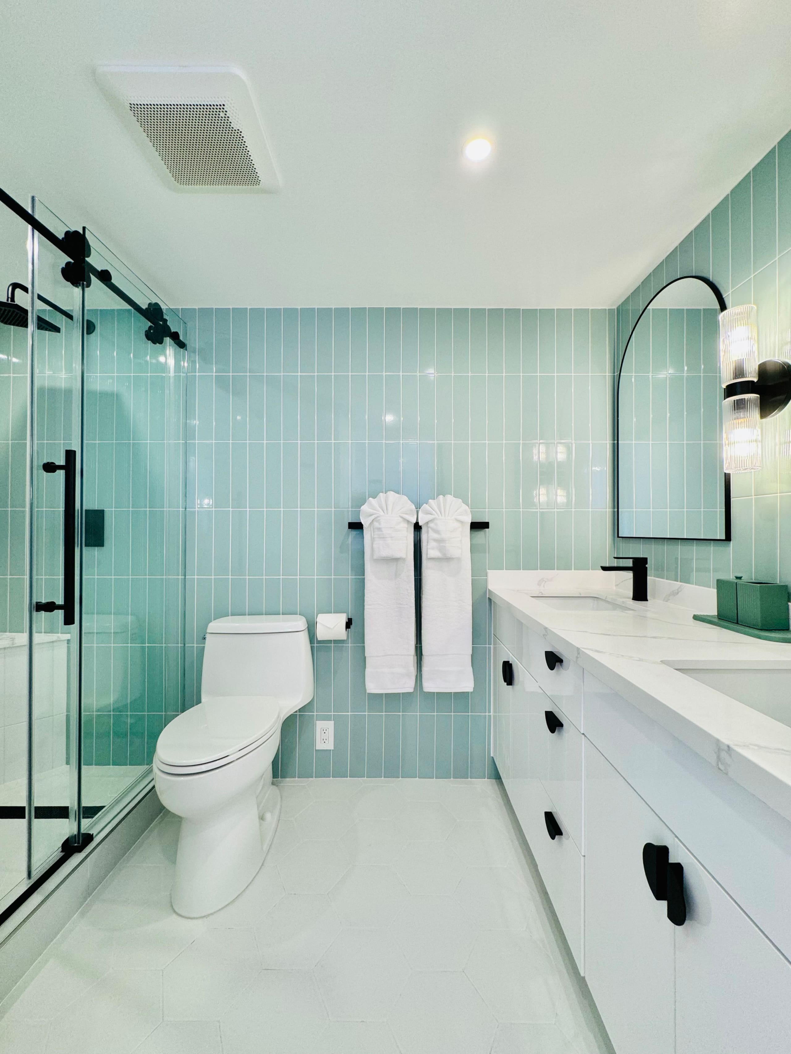 Condo in Honolulu · ★4.97 · 1 bedroom · 2 beds · 1 shared bath - Image 20