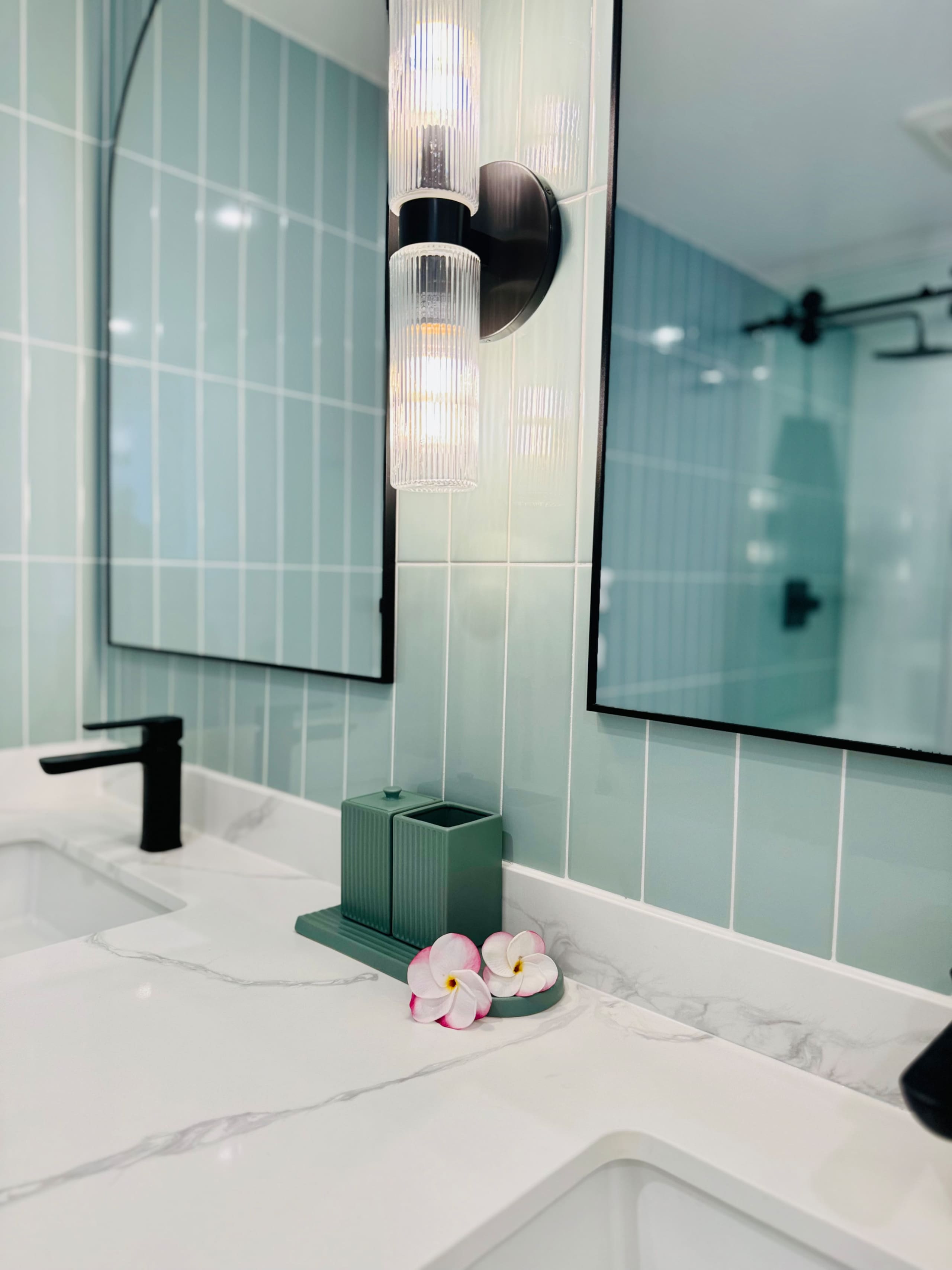Condo in Honolulu · ★4.97 · 1 bedroom · 2 beds · 1 shared bath - Image 26