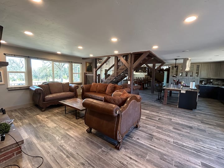 Bonanza Barn Retreat - Granite Bay, CA