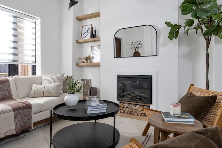 Luxury Designer Home | Stylish Toronto Getaway - Toronto