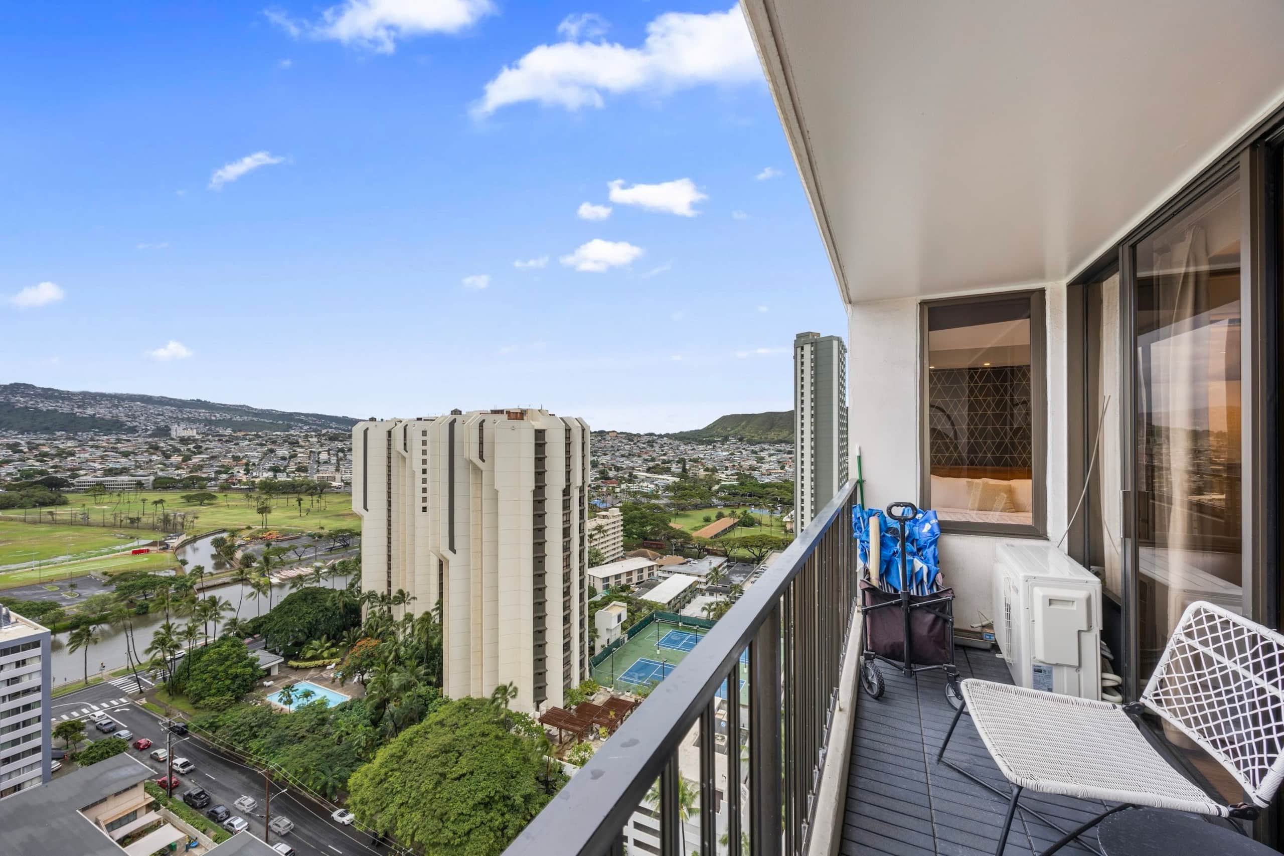 25F-Stunning & Upscale-Mountain View-1BR/Parking! - Image 46