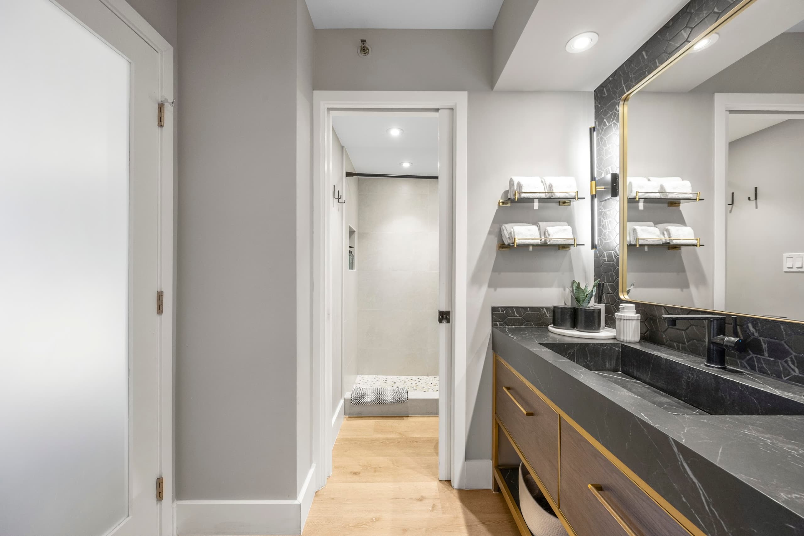 25F-Stunning & Upscale-Mountain View-1BR/Parking! - Image 39