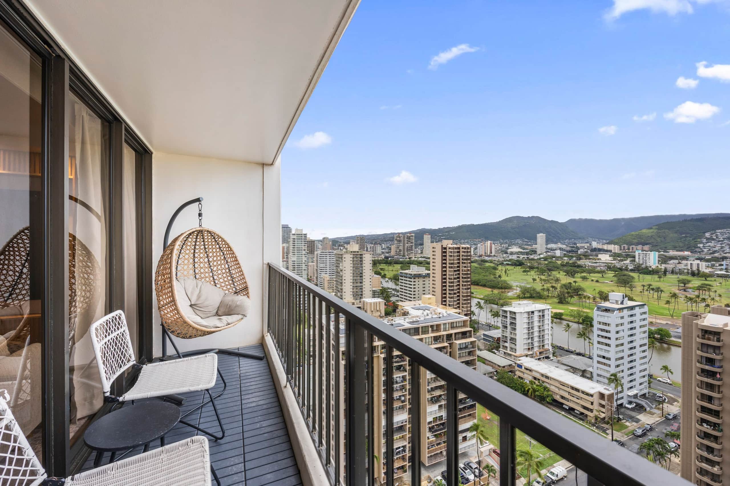 25F-Stunning & Upscale-Mountain View-1BR/Parking! - Image 43