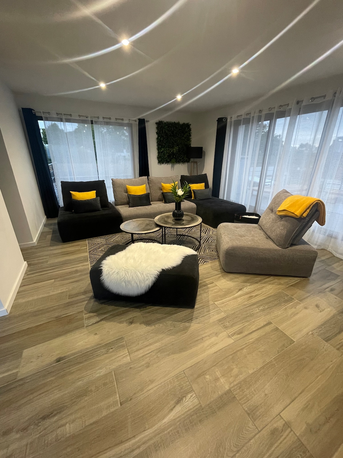 Top performing Airbnb: Villa Ty Varcq 10 people heated pool sea view in Locquirec