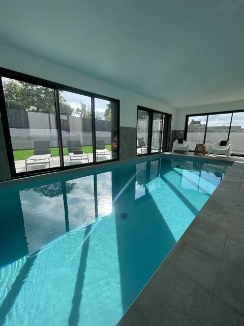 Villa Ty Varcq 10 pers. heated pool with sea view