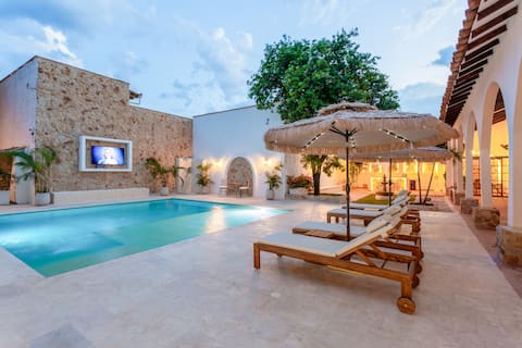 Luxury Villa with Private Chef and Saltwater Pool