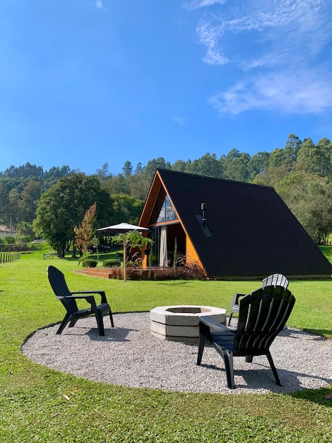 Chalé Caminhos do Salto Ventoso [ventilated waterfall paths]