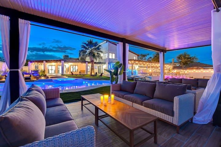 5000+ SqFt Mansion on 1 Acre Private Beach Club gallery image 3