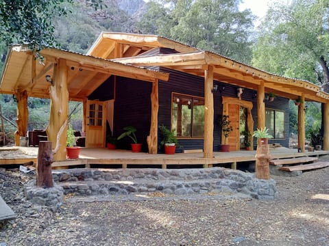 Mountain Shelter
El Baqueano