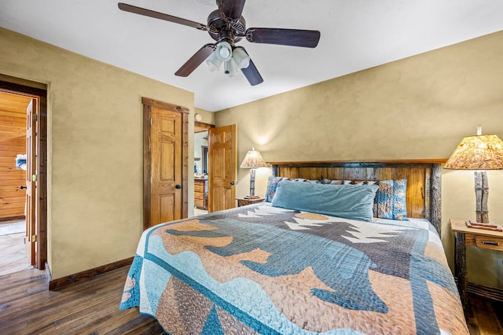 Apartmán s manželskou posteľou King na hlavnom poschodí 