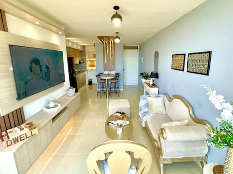 Apartment overlooking the mountains, near CC Mayales