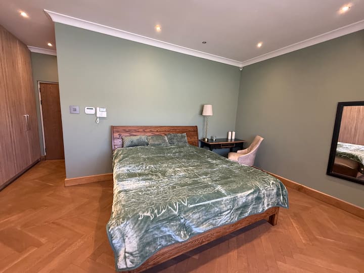 غرفة النوم 1