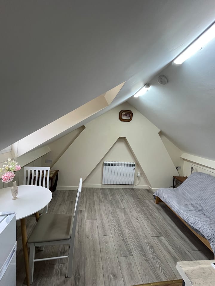 -Apartment With An Open-plan Kitchen Living Room - Aylesbury