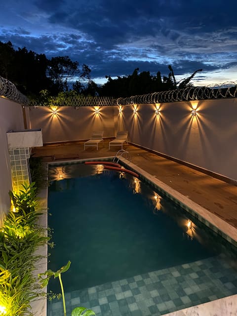 Delighted! House with Pool and total Privacy!