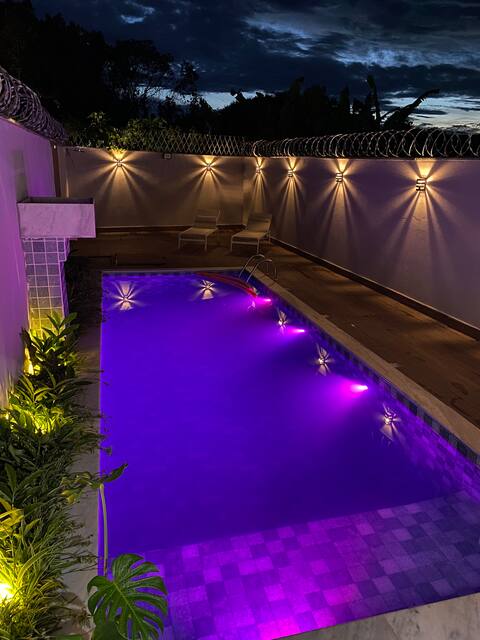 Enchanted! Pool house and total Privacy!