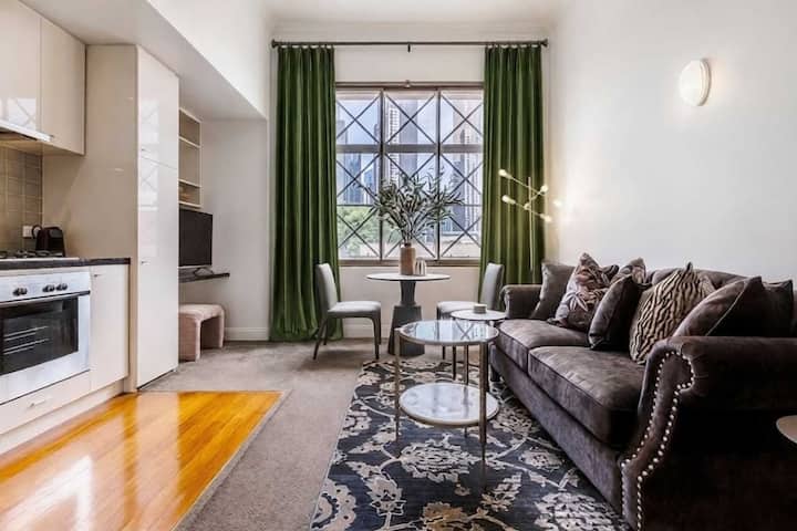 Quiet Pied-à-terre, Port Authority Building - Melbourne
