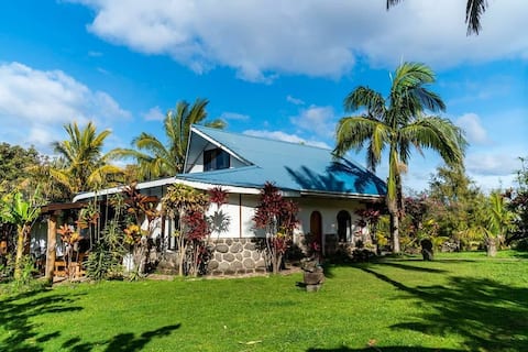 Hare Paoa 
Cabin for 11 on Rapa Nui