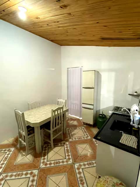 Airbnb em destaque: House in Cananéia! Barbecue area and double garage! em Cananéia