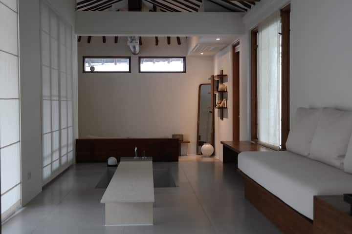 Myeongju Hanok — Where Time Slows Down - 江陵