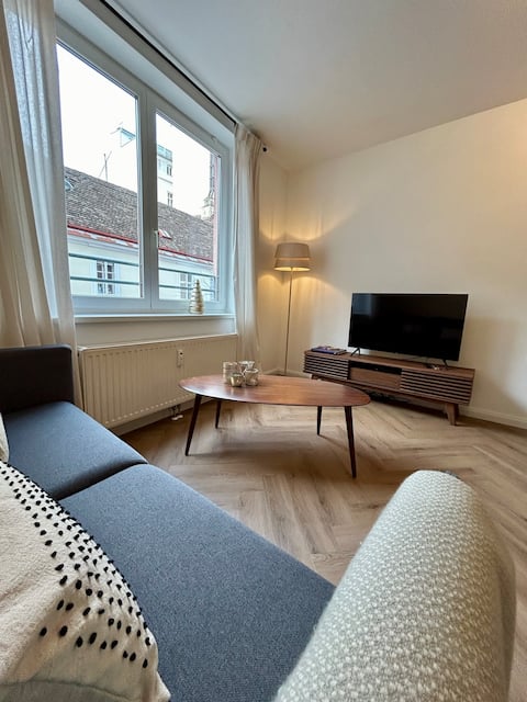 Popular Airbnb listing: Modern appartment with terrace and parking in Neubau