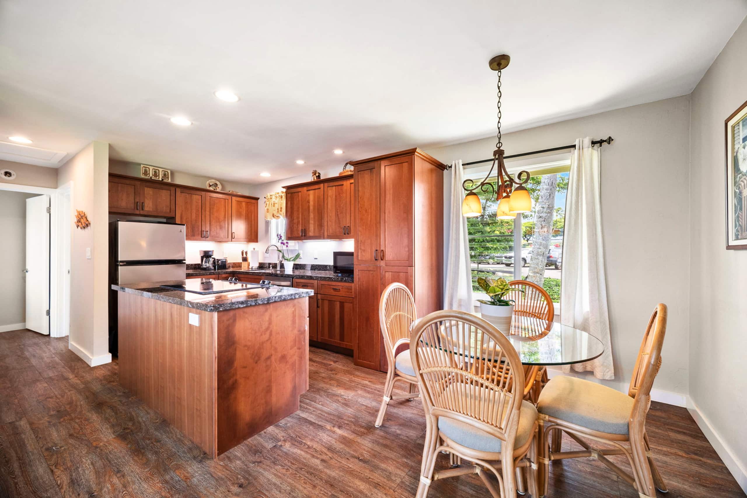 Condo in Princeville · ★4.88 · 2 bedrooms · 2 beds · 2 baths - Image 14