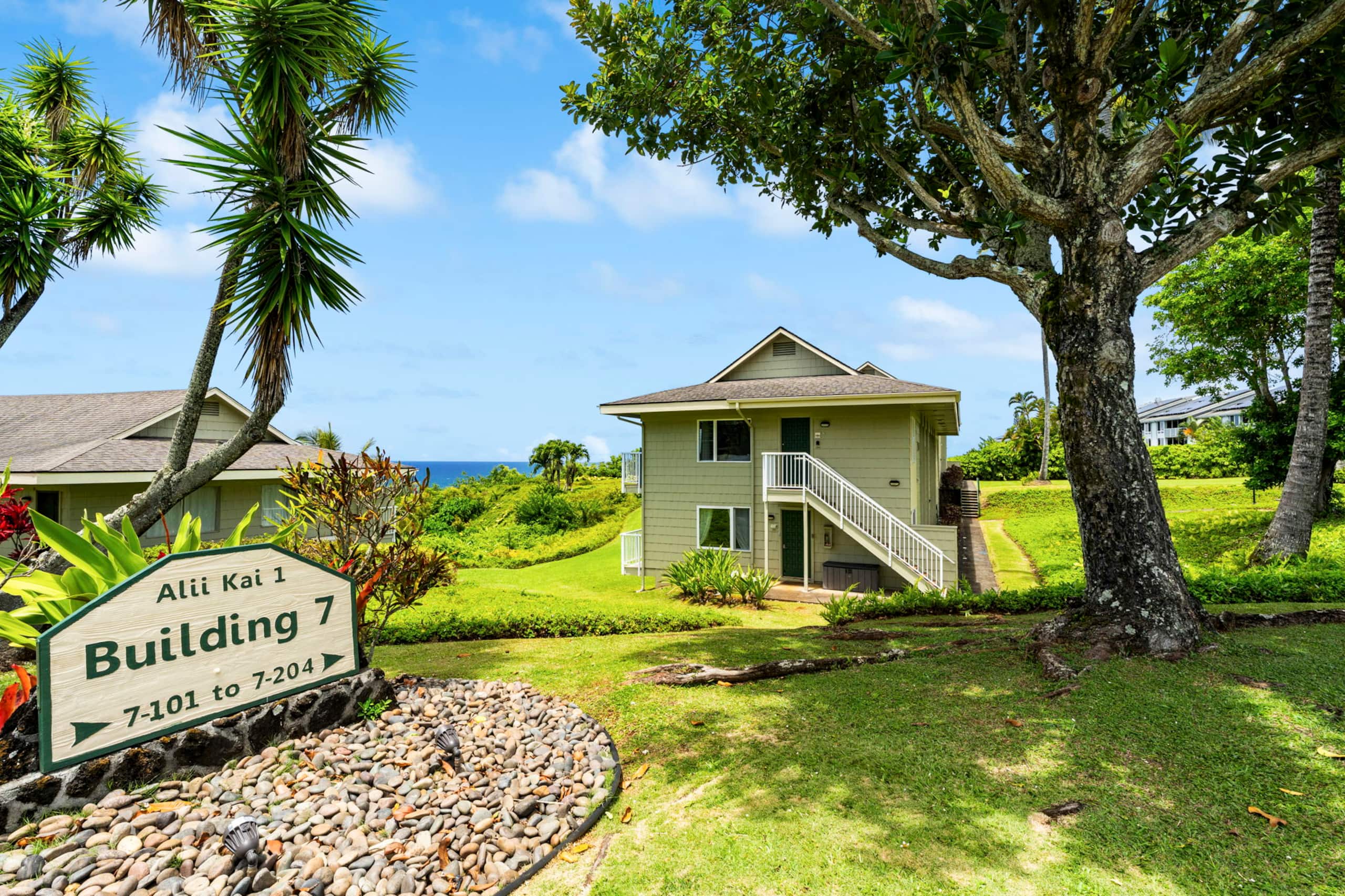 Condo in Princeville · ★4.88 · 2 bedrooms · 2 beds · 2 baths - Image 31