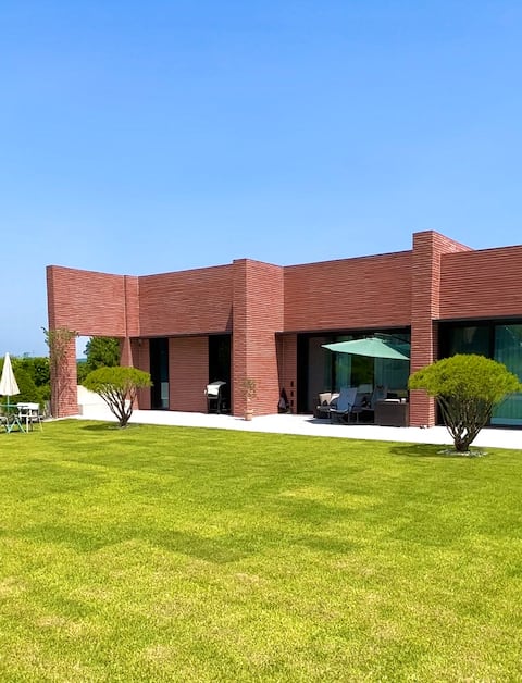 [Double Nine House] Jisan Golf/Resort/Everland nearby, 330m2 yard, private barbecue
