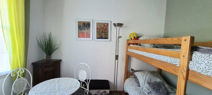Chambre enfants avec lits superposés