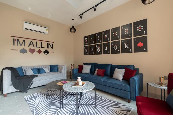 The Deck -Exquisite 4 Bedroom Villa In City Centre - Jaipur