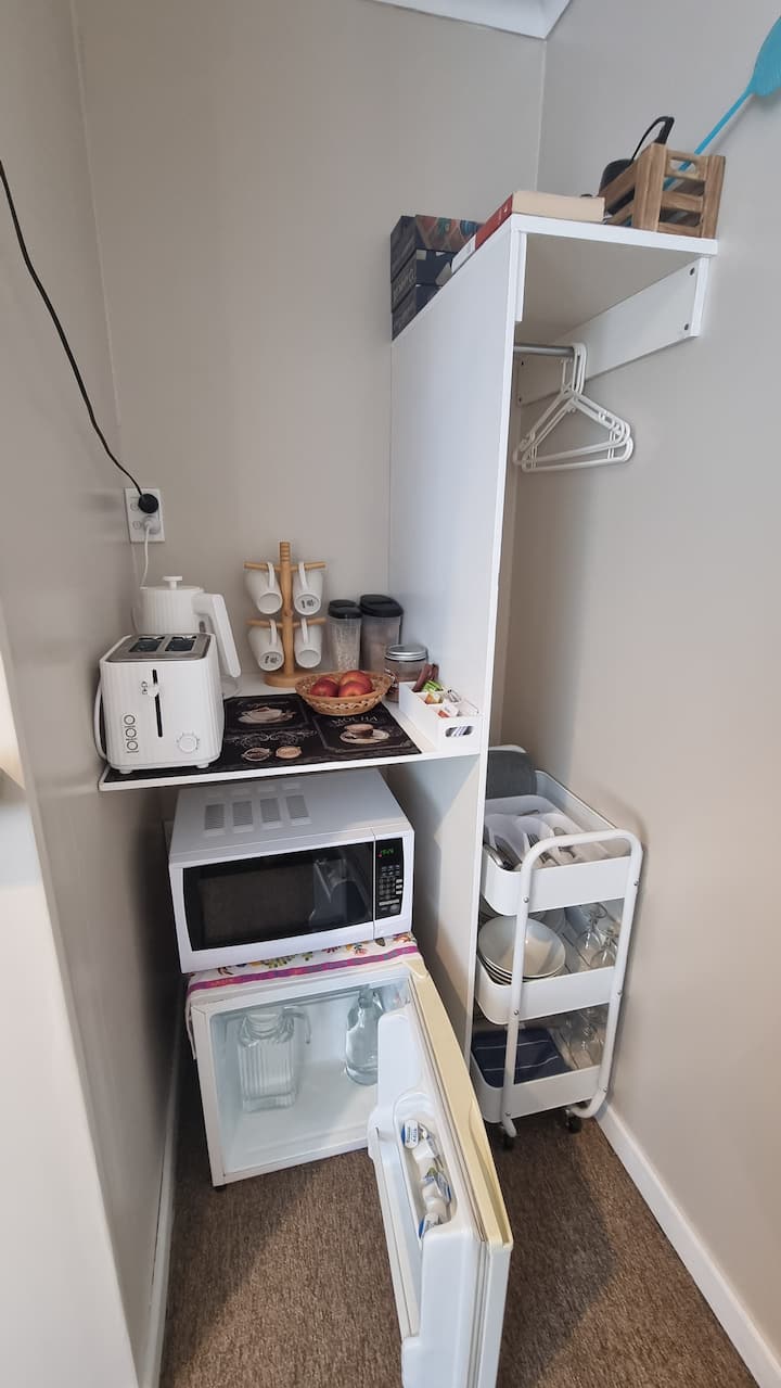 Private Sleepout In Blenheim| Own Bathroom&parking - ブレナム