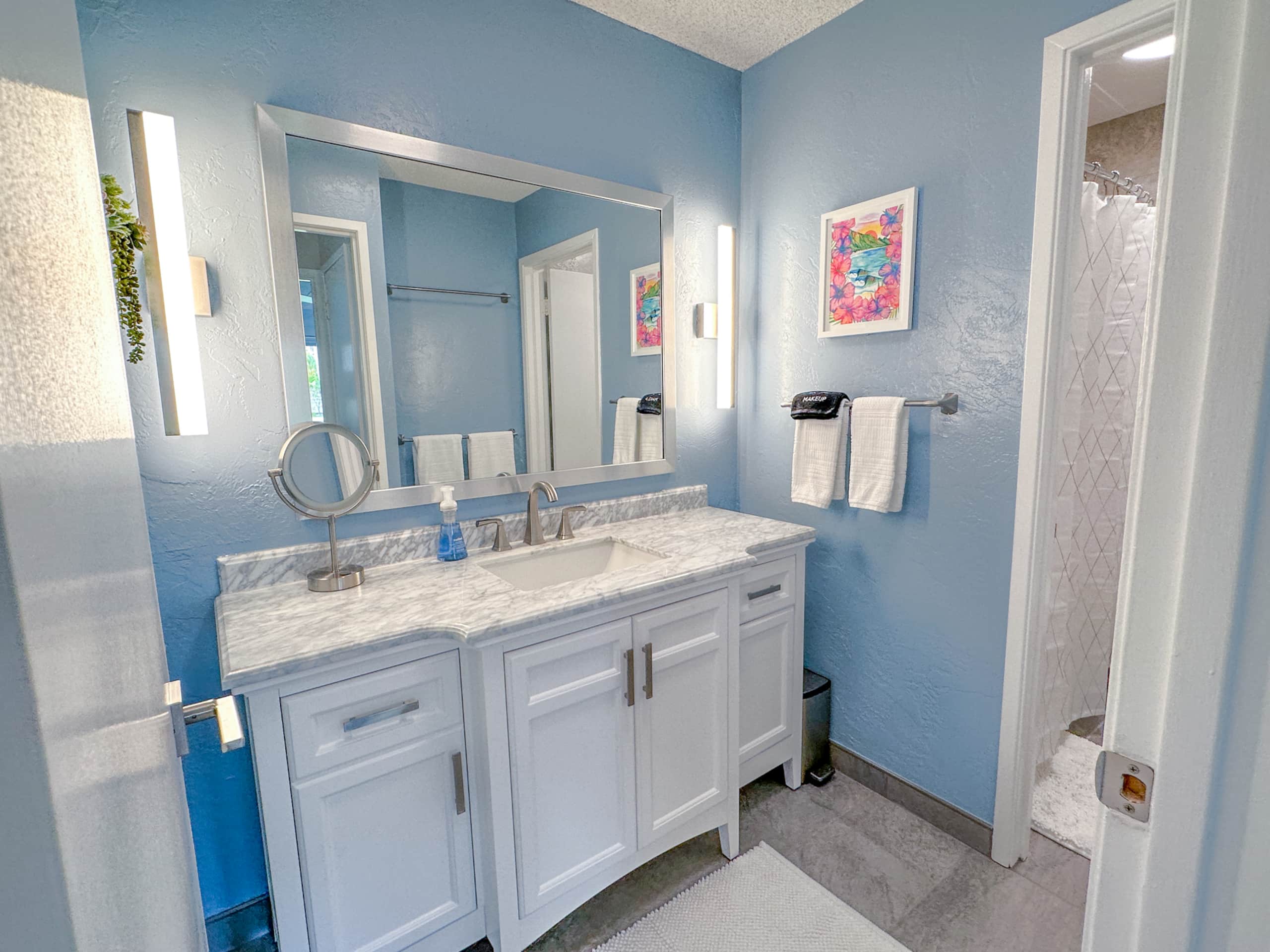 Renovated 1BR Coconut Coast Getaway w/ A/C - Photo 34