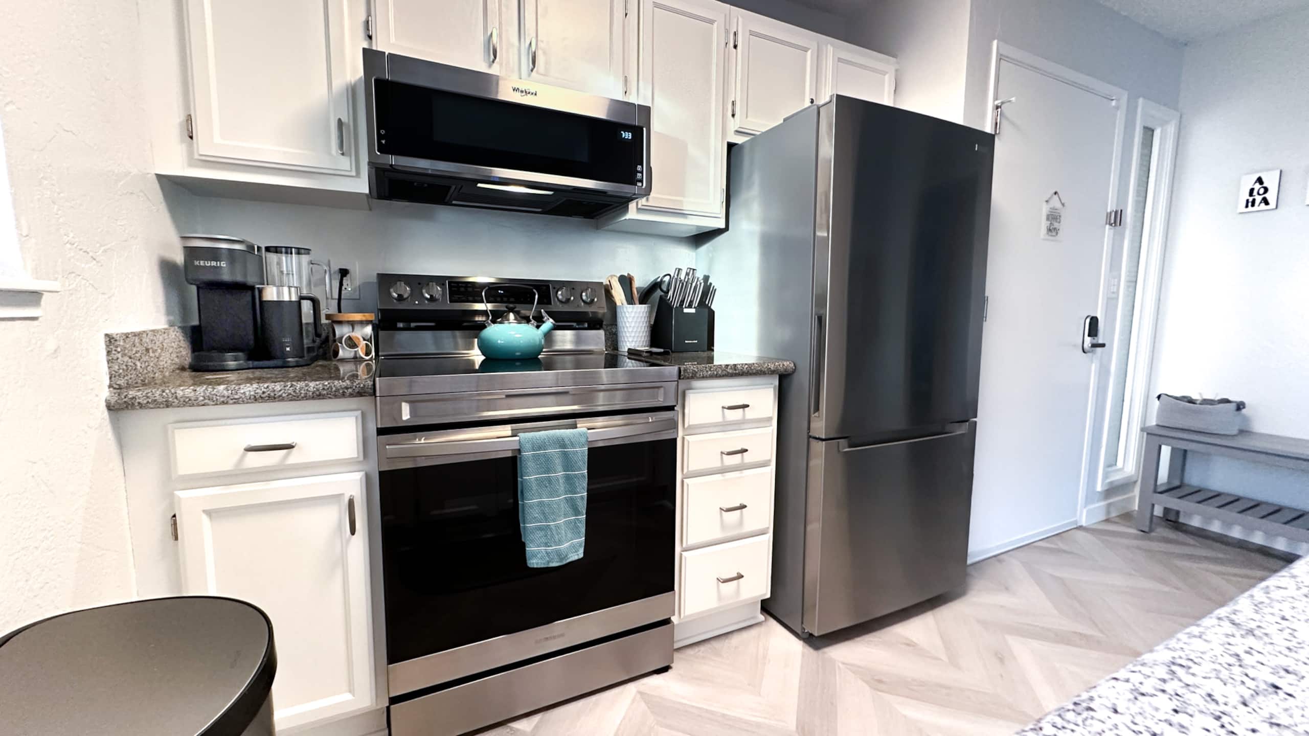 Renovated 1BR Coconut Coast Getaway w/ A/C - Photo 11