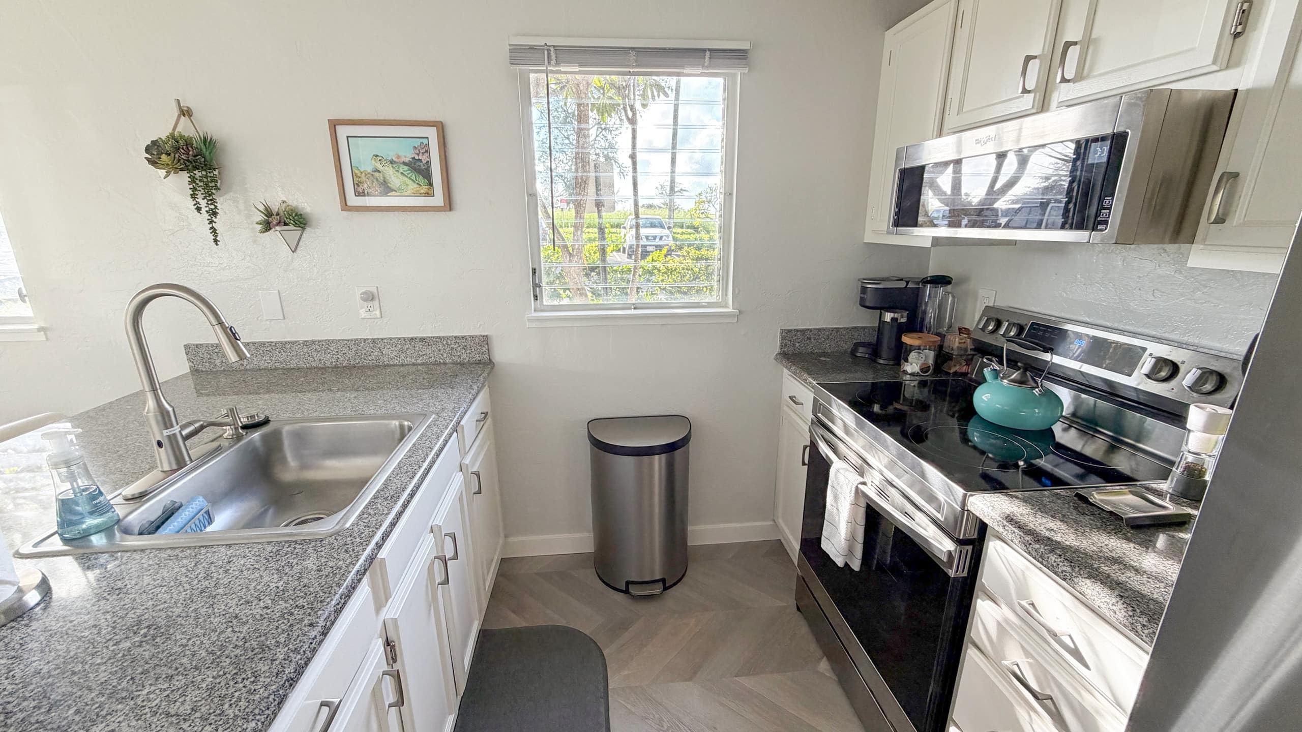 Renovated 1BR Coconut Coast Getaway w/ A/C - Photo 12