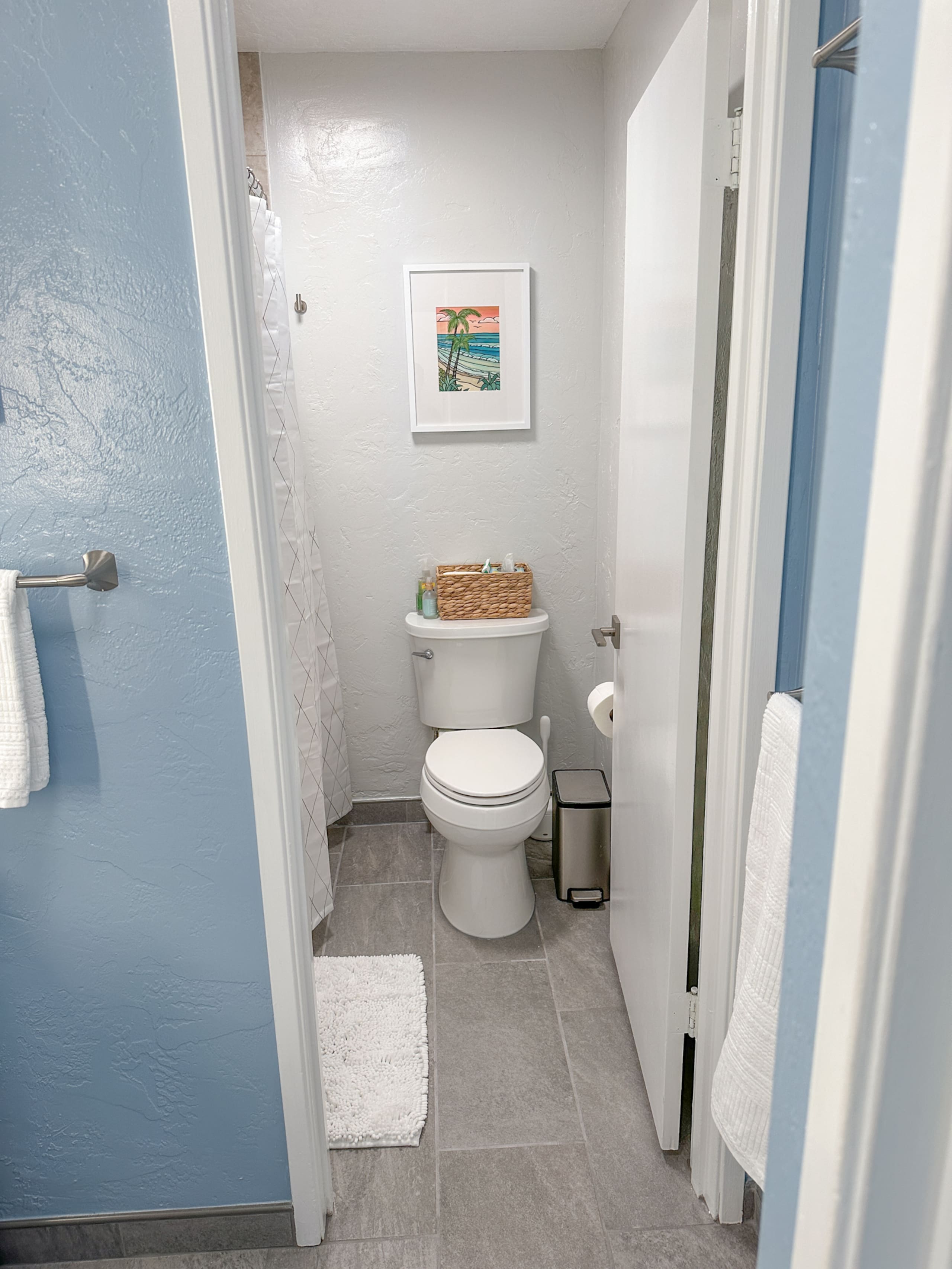 Renovated 1BR Coconut Coast Getaway w/ A/C - Photo 36