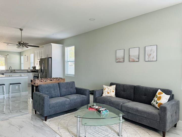 Peaceful Escape Houses for Rent in Pinellas Park, Florida, United