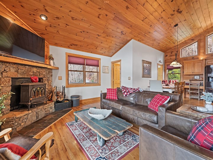 Hummingbird Hollow-majestic Mountain Views! - Maggie Valley, NC