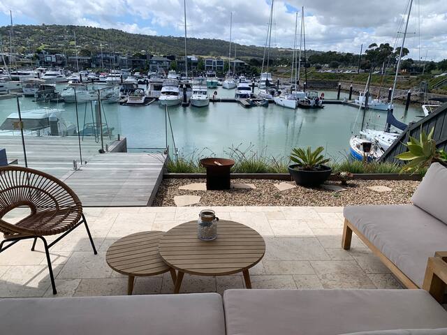 Marina-side Home 4 BDRM Sleeps 9 Pool/Spa gallery image 3