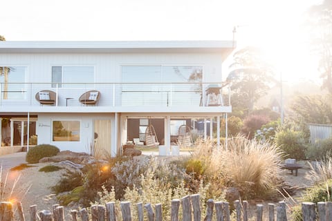 The Joneses- luxury beachfront home for two