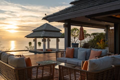 Villa Firesky Full Service beachfront &sunset view