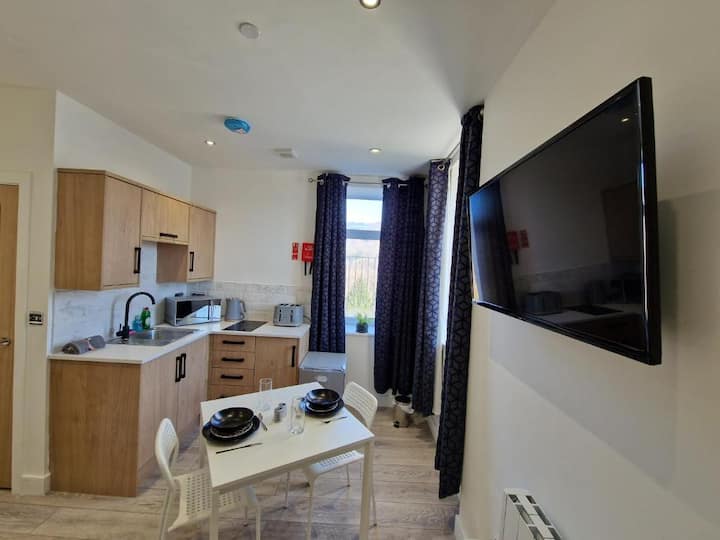 Apartment 2 - The Tynte Hotel - South Wales