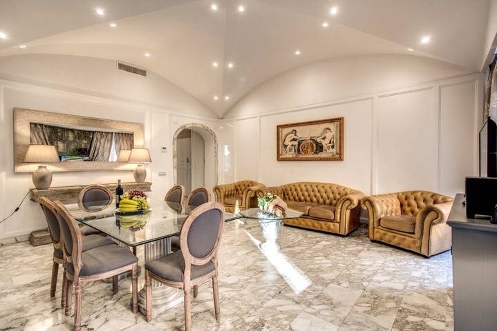 Crispi Holiday Inn gallery image 4