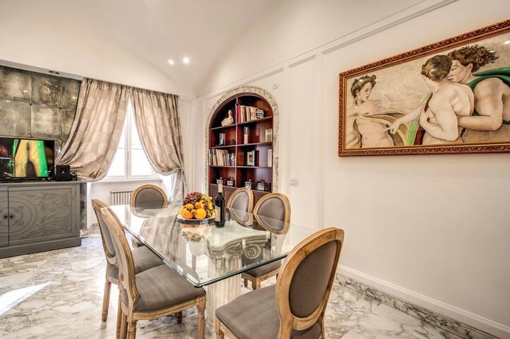 Crispi Holiday Inn gallery image 2