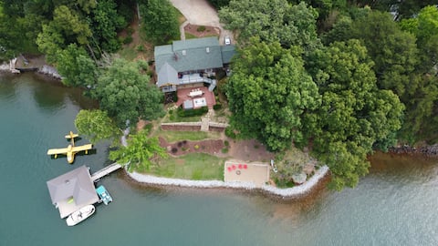 Top performing Airbnb: Point Lot, Boat and PWC Rental in Seneca