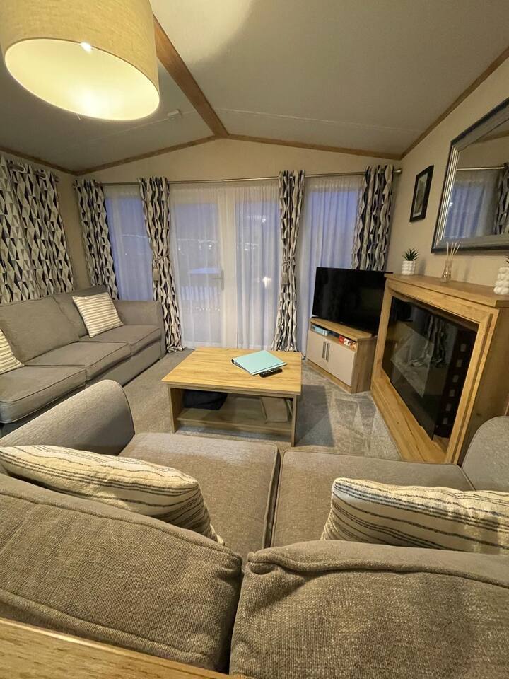 Cozy Dog Friendly Lodge 15 Minutes Walk From Bude - Bude