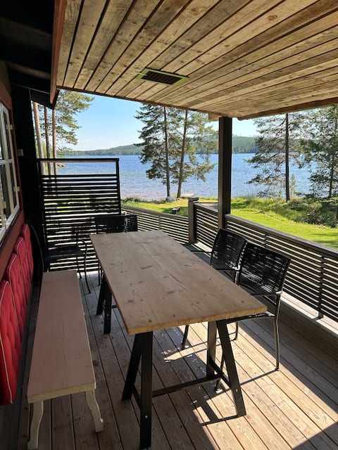 Secluded paradise by the water - Private swimming area & sauna