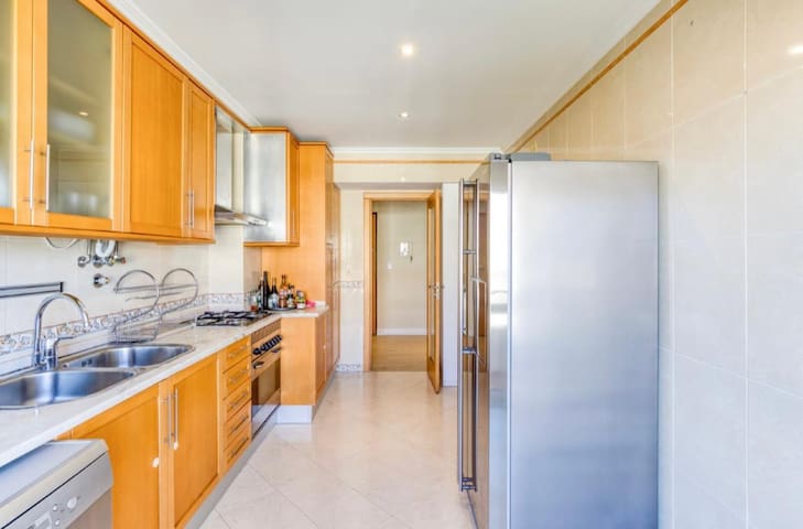 Amazing Ocean View Apartment gallery image 3