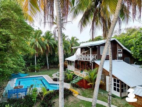 Private Tropical Villa with Pool