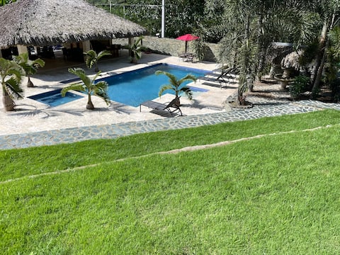 16-Guest Cabin, w/ Pool & Cabana